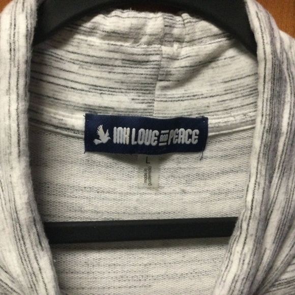 Top - Picture 2 of 5